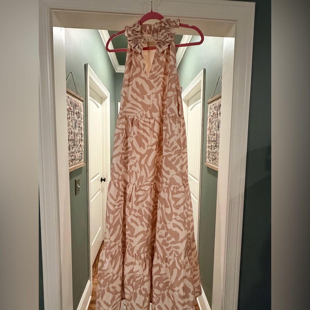 Sleeveless Ruffled Halter Maxi Dress in Beige Leaf Print